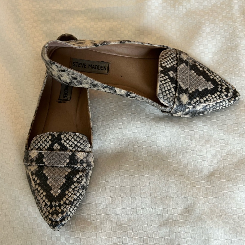 Steve Madden Python Print Flats Size 7